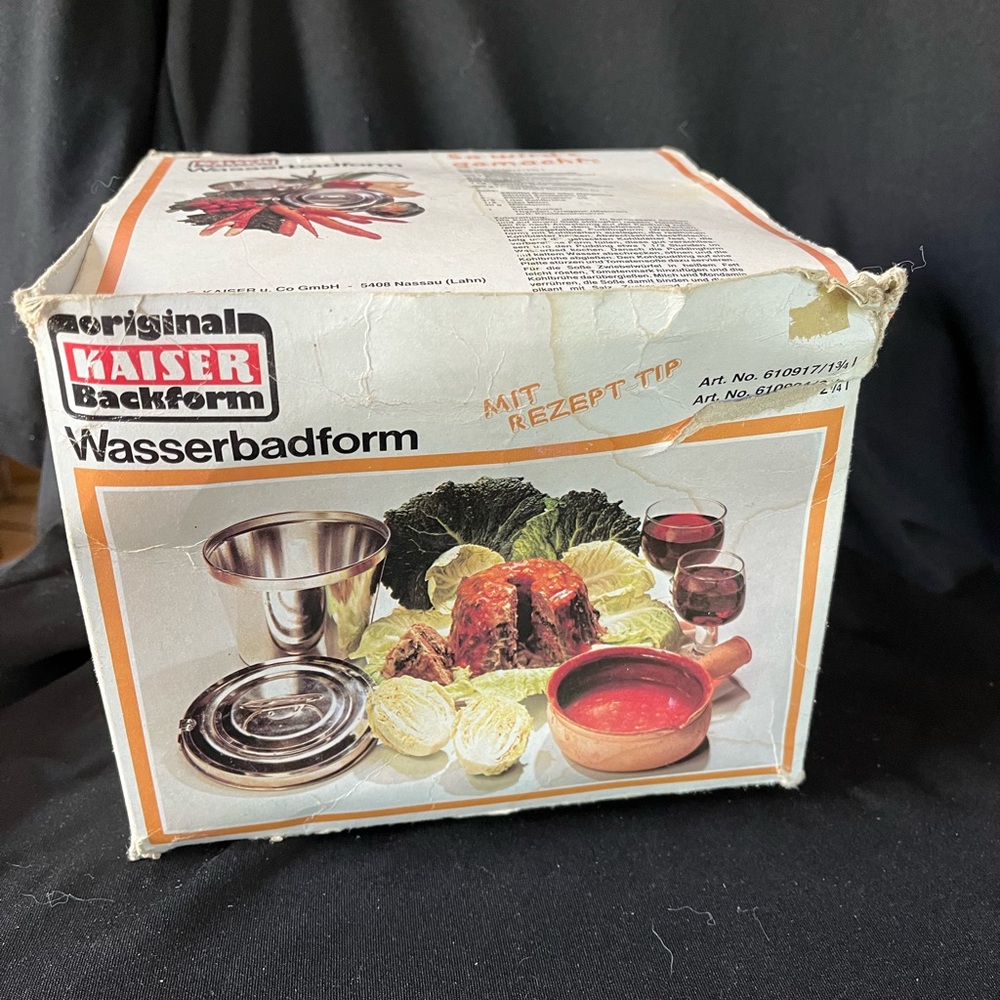 Classic Silver Angel Food / Jello Mold Tube Pan - metal - Picture 7 of 10